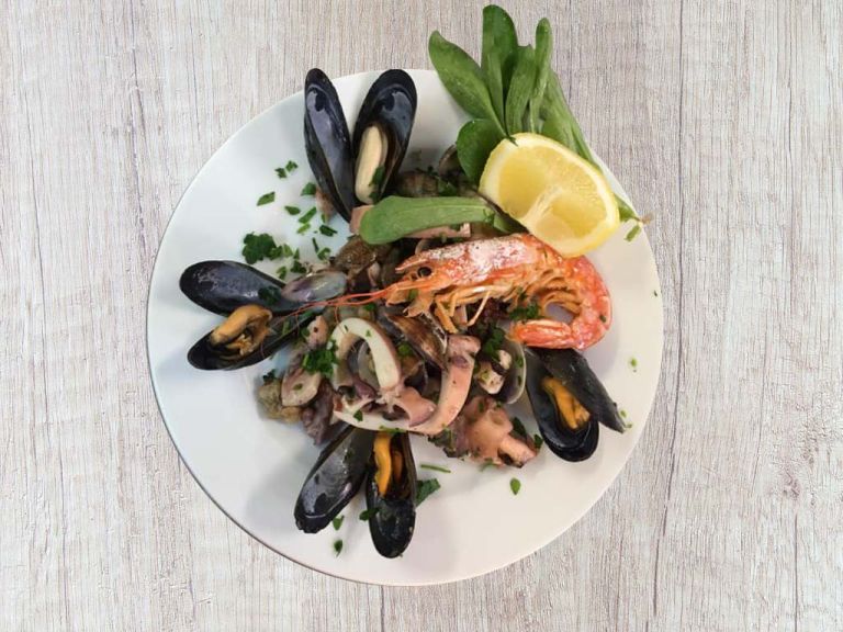 Secondi piatti Osteria trattoria a Cisano sul Neva DA PESCIUNETTU